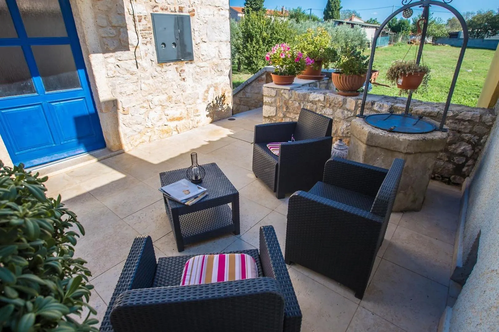 פורץ Villa Meri